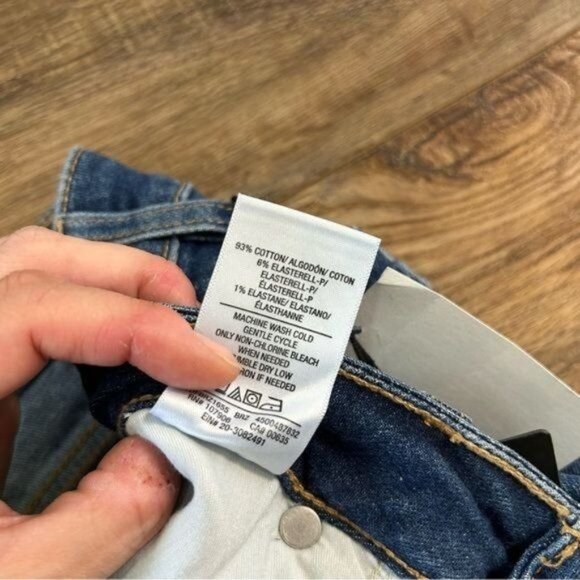 HUDSON JEANS Croxley High Rise Cut off Flap Pocket Denim Shorts Blue Sz 30 NWT - Picture 11 of 17